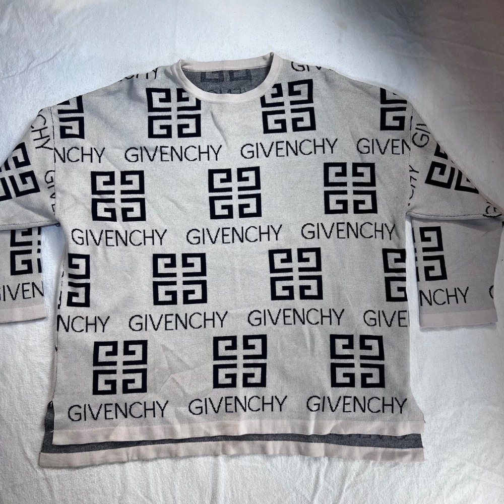 Givenchy 4G Monogram Logo Knit Long Sleeve Top Cream Black Crewneck